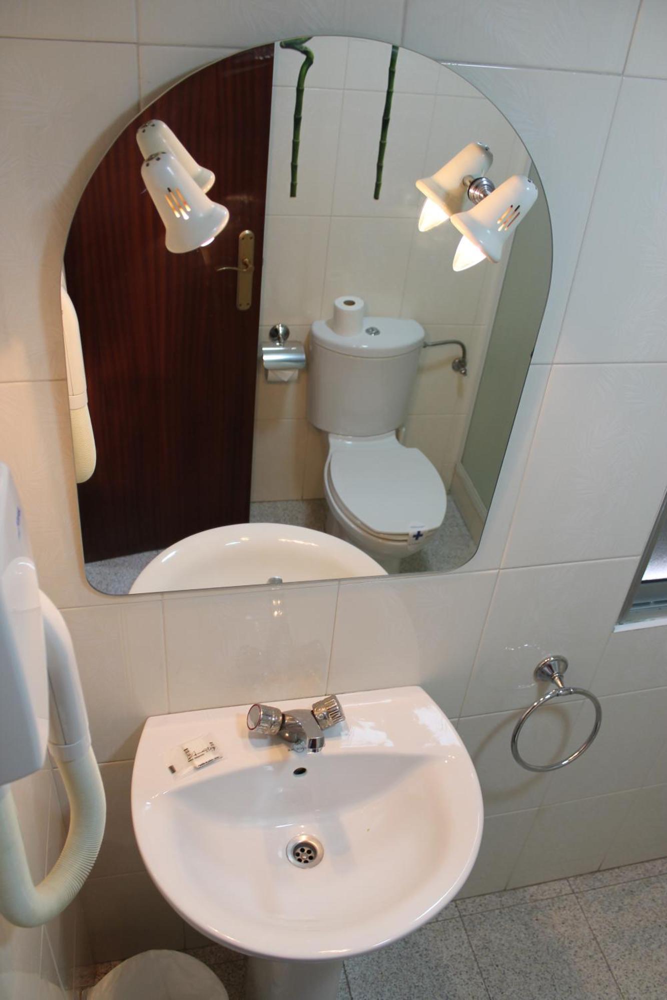 Hostal Amantes De Теруэль Экстерьер фото